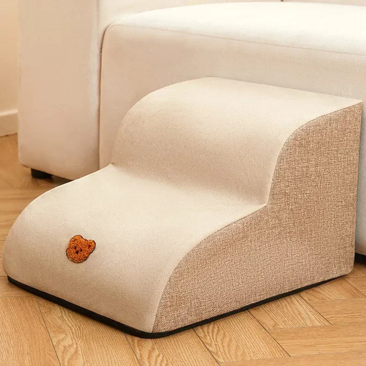 Praktische huisdiertrap voor honden en katten, een onmisbaar opstapje voor elke bank of elk bed.