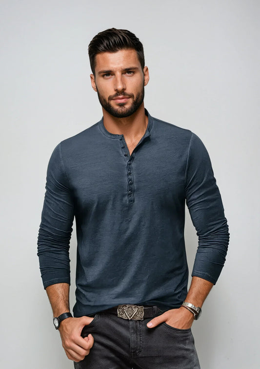 "Henley shirt voor heren met lange mouwen, regular fit, tijdloos design in zachte stof met stijlvolle halslijn, veelzijdig in