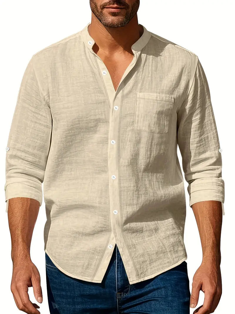 Gedetailleerd herenoverhemd, bandkraag en lange mouwen. Een essentieel item voor de moderne man met casual stijl.