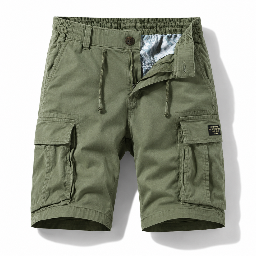 Groene casual heren cargo shorts met praktische zakken en rechte pasvorm. Perfecte zomer shorts voor diverse activiteiten.