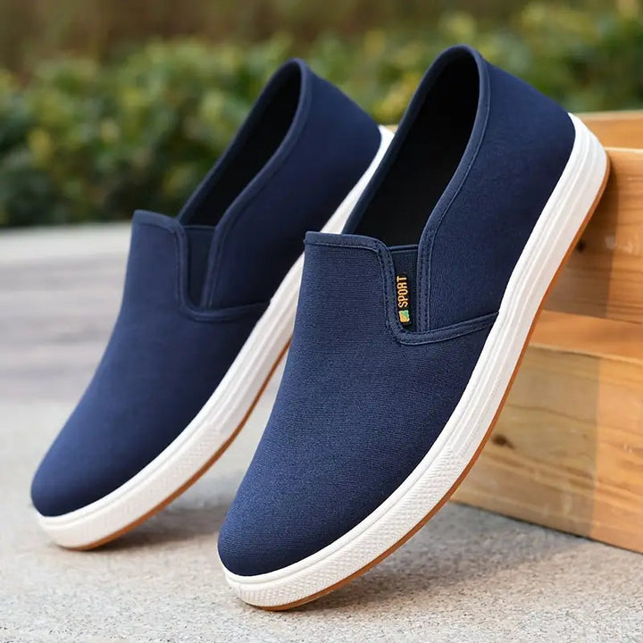 Blauwe heren instapschoenen, stijlvolle casual loafers met slip-on design voor optimaal comfort en dagelijks gebruik.