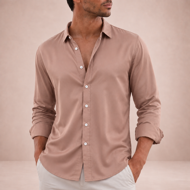 Stijlvol heren shirt met lange mouwen en klassieke kraag, veelzijdig voor een smart casual of alledaagse look.