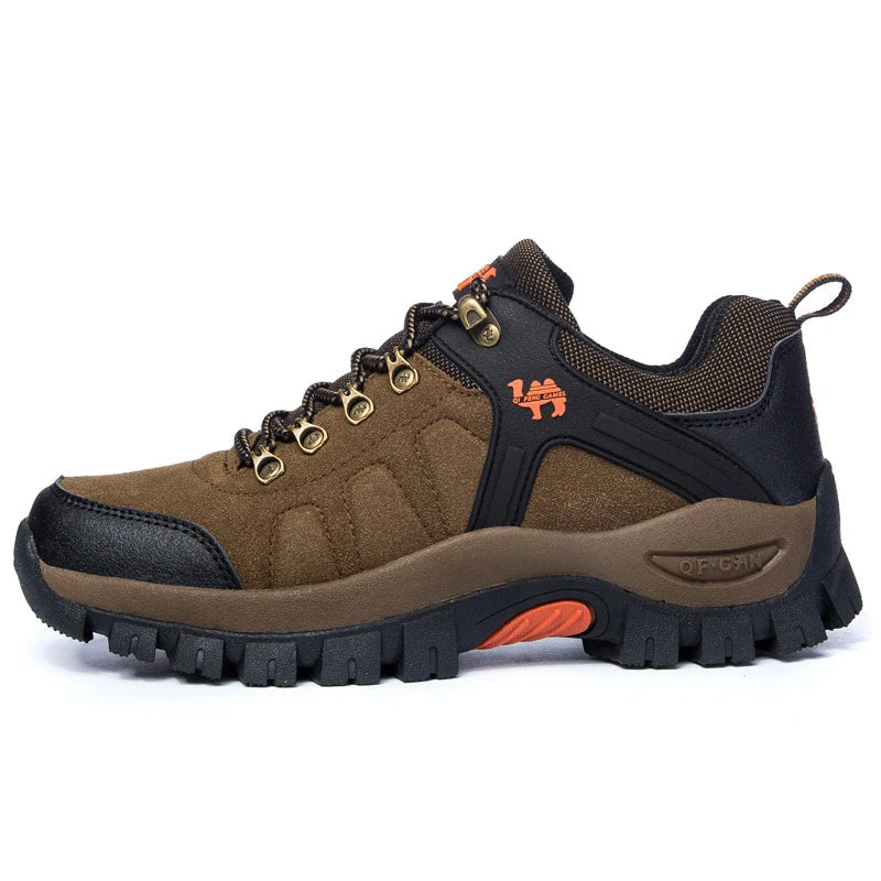 Legergroene enkelhoge heren wandelschoenen, robuuste outdoor laarzen met comfort en uitstekende grip.
