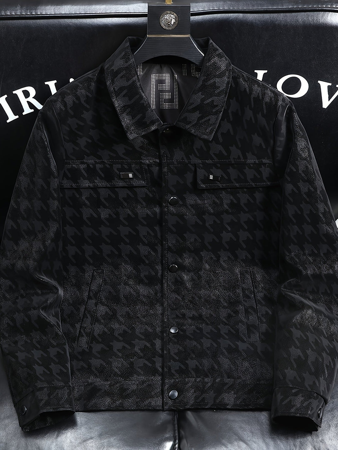 Modern heren pied-de-poule jas, warm truckerjack, onmisbare bovenkleding voor de winter. Stijlvolle mannenmode.