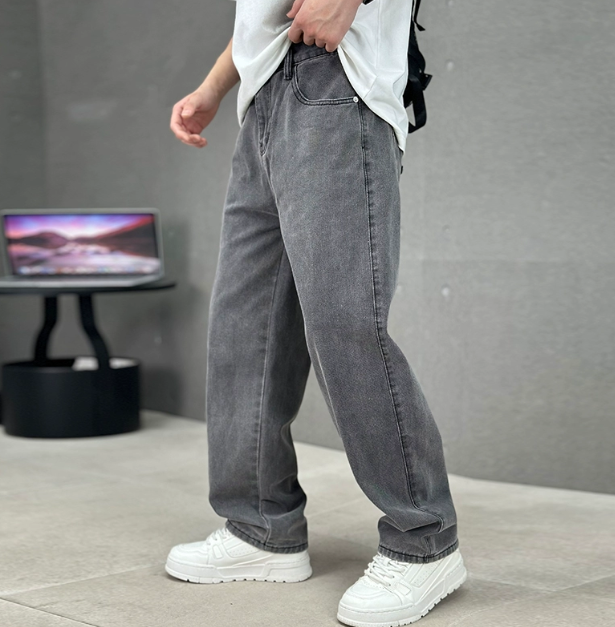 Loose fit herenjeans voor ultiem comfort. Ideaal voor dagelijks casual gebruik. Stijlvolle spijkerbroek.