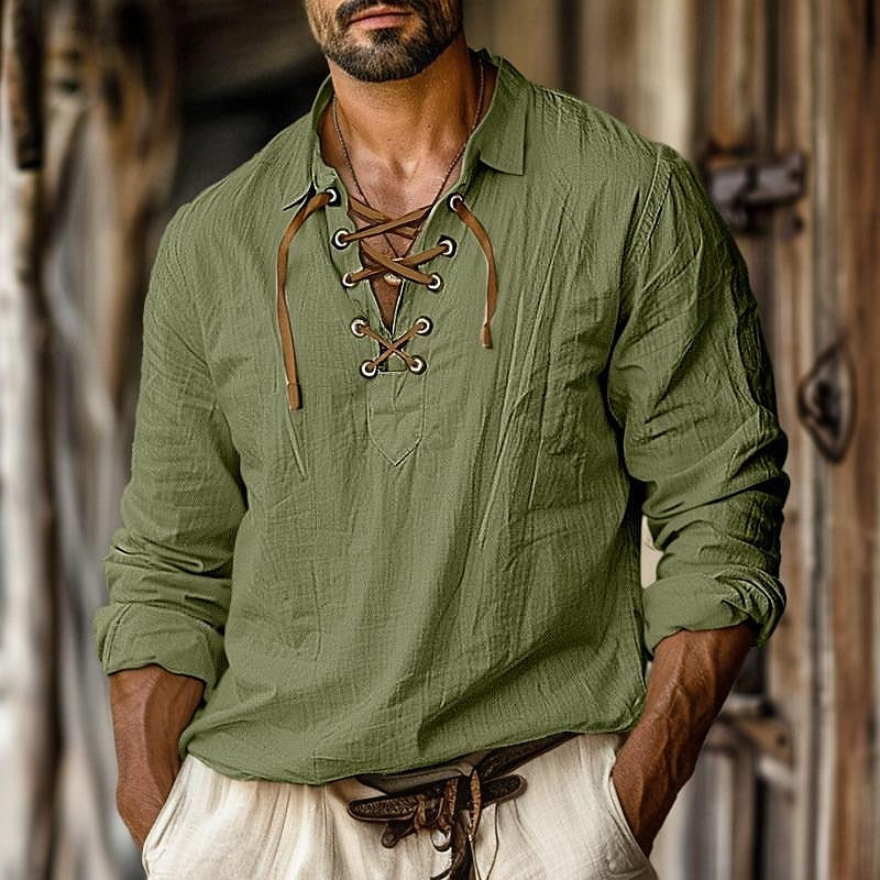 Modern heren casual shirt met unieke vetersluiting aan de hals, perfect voor een ontspannen doch stijlvolle outfit.