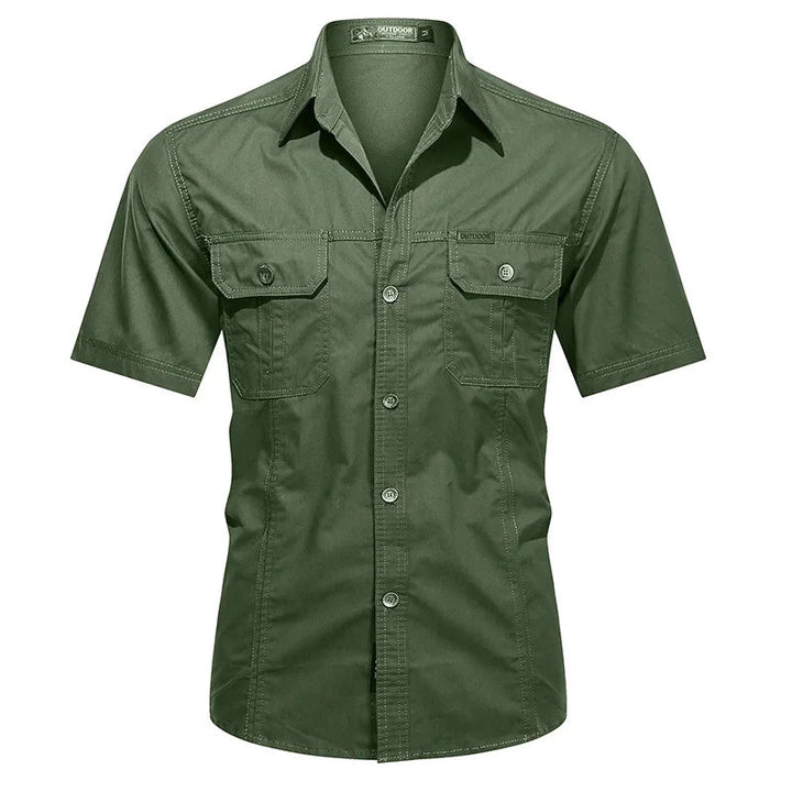 Heren casual overhemd met knoopsluiting, korte mouwen en borstzakken in militaire stijl, perfect voor de zomer.