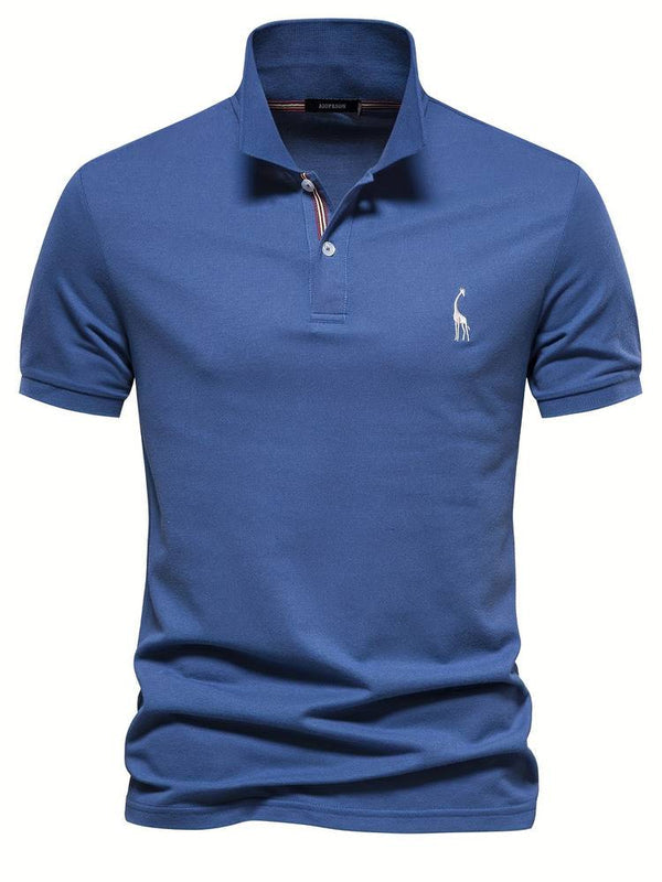 Veelzijdige herenpolo met elegant giraf borduursel. Geschikt voor zowel casual als smart casual gelegenheden.