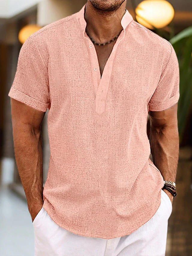 Comfortabele heren polo met korte mouw en V-hals. Ideaal voor zomerse dagen, casual en stijlvol.