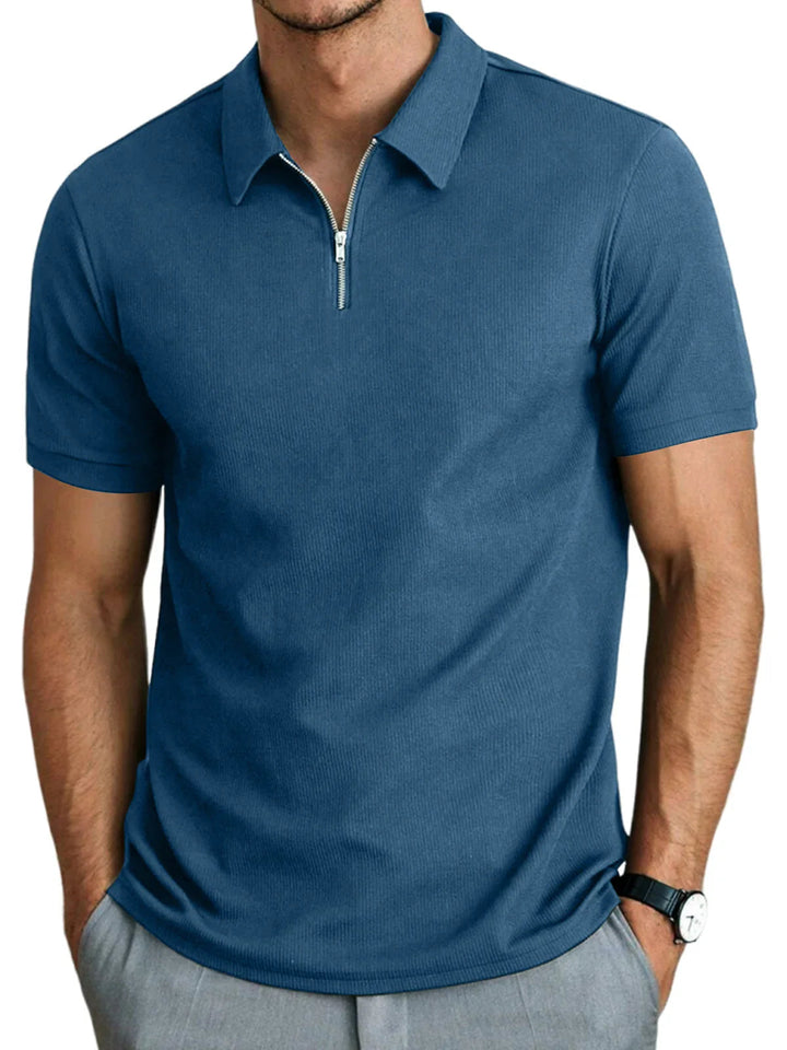 Trendy heren poloshirt met korte mouwen en stijlvolle rits. Comfortabele casual zomerkleding voor mannen.