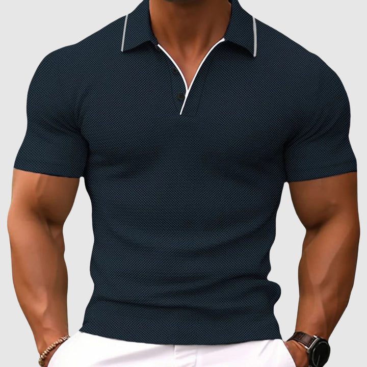 Zomers heren poloshirt met korte mouwen en contrasterende kraag, biedt comfort en stijl voor casual dagen.