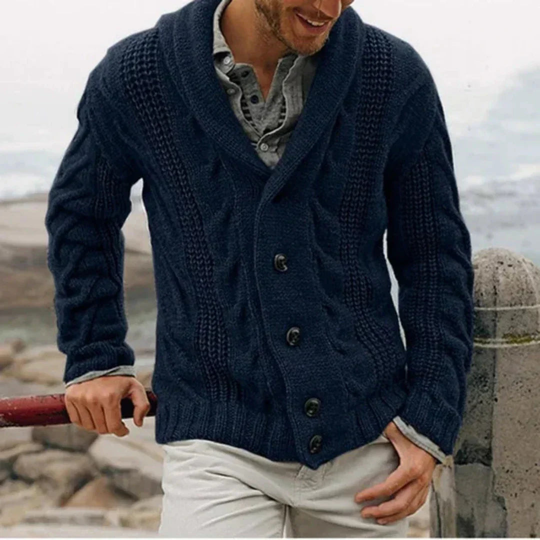 Heren gebreid vest met shawlkraag en knoopsluiting, warm en stijlvol voor herfst en winter.