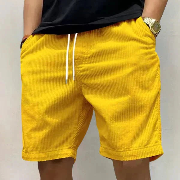 Heren zomer shorts met praktische zijzakken, elastische taille en trekkoord voor een relaxte pasvorm.