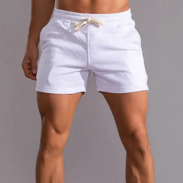 Close-up van de stof en afwerking van deze duurzame heren shorts met elastische taille en trekkoord.