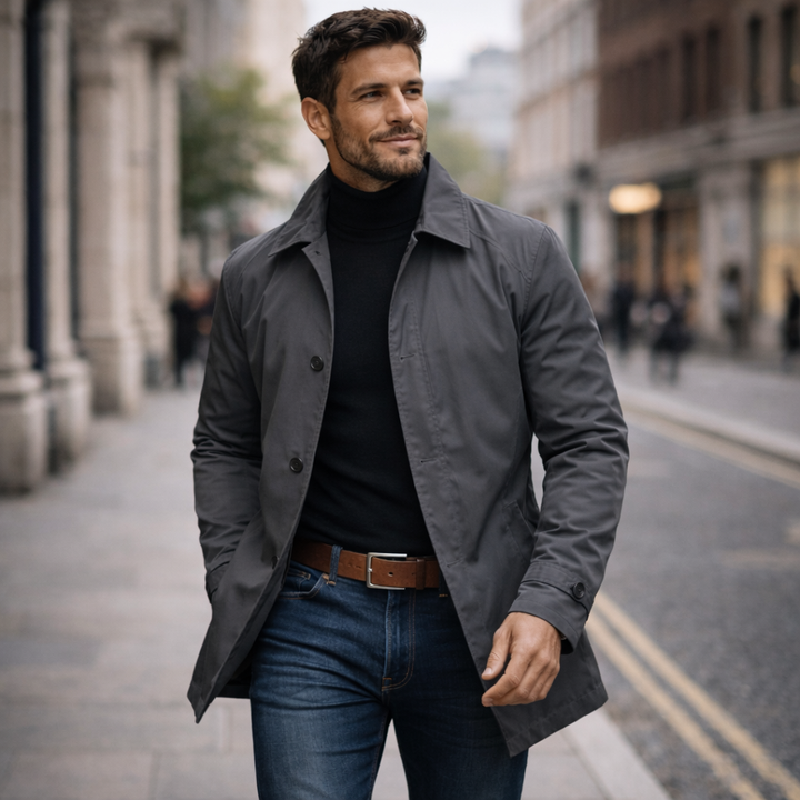 Stijlvolle slim fit heren trenchcoat, ideaal als lente-, herfst- of lichte winterjas.