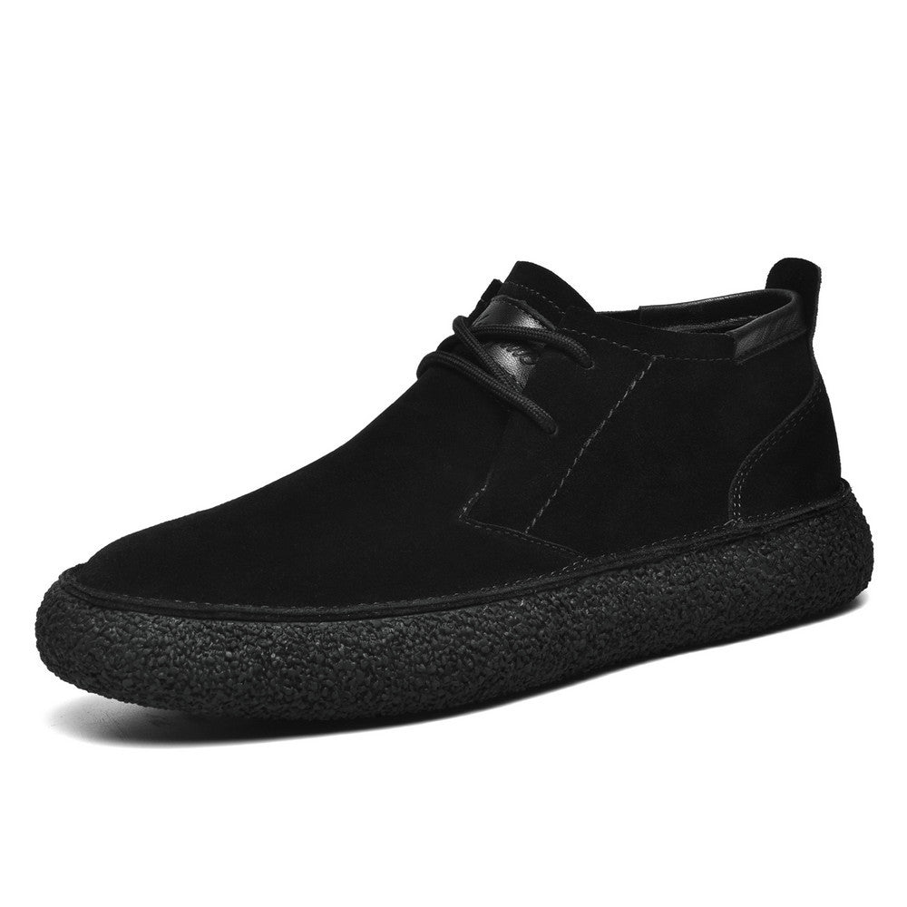 Bruine heren chukka boots gecombineerd met jeans, perfecte comfortabele casual schoenen voor dagelijks comfort.