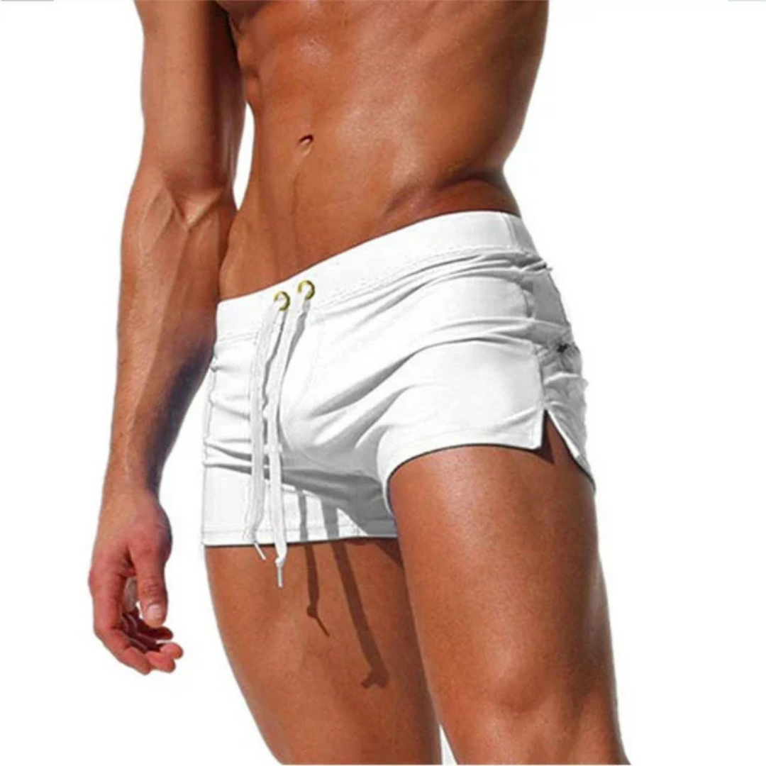 Sneldrogende heren zwemshort met comfortabele verstelbare tailleband en zijsplits.