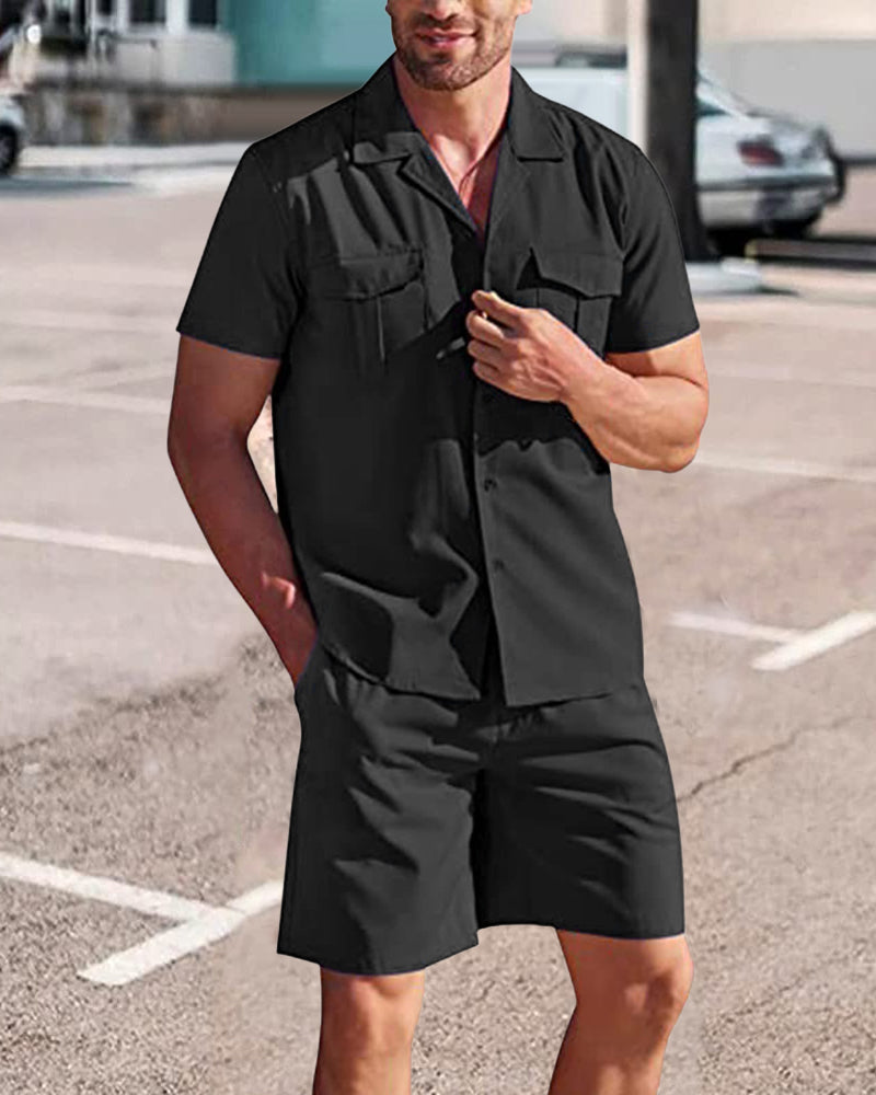 Casual heren set: Linnen overhemd met korte mouwen en bijpassende korte broek voor zomerse dagen.