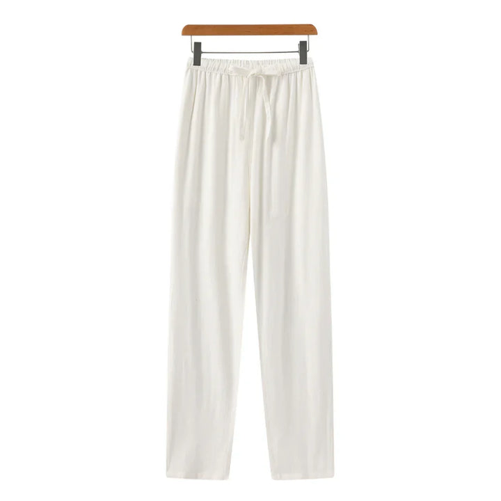 Klassieke heren linnen pantalon, slim fit en rechte pijp. Essentiële zomerbroek voor een chique uitstraling.