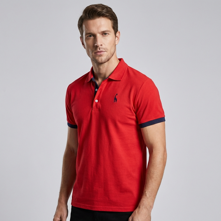 Stijlvol heren poloshirt met korte mouwen, ideaal voor zomerse casual of smart casual outfits. Comfortabele mode.