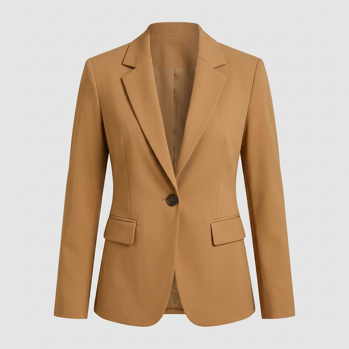 Stijlvolle damesblazer, vooraanzicht. Essentiële bovenkleding voor een complete vrouwenmode look.