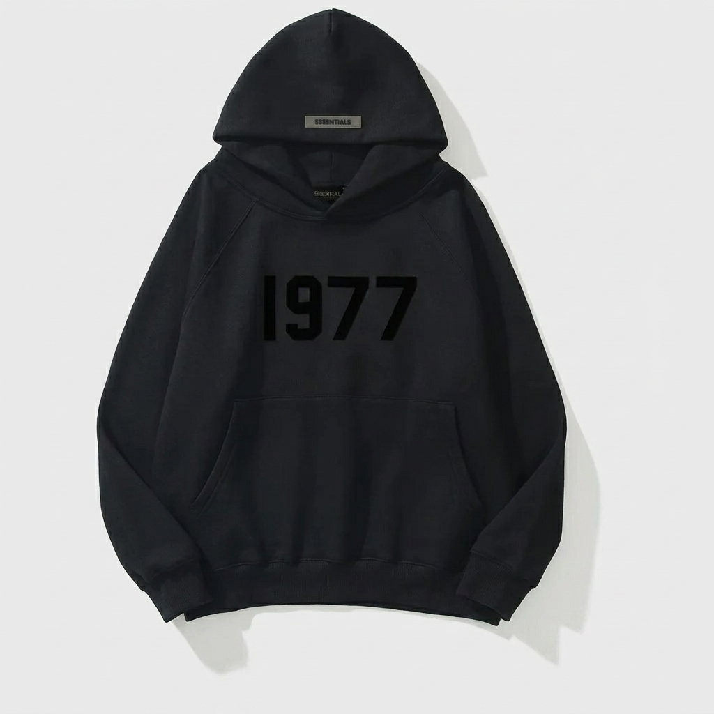 Stijlvolle unisex streetwear hoodie, perfect voor een urban winterlook of casual herfstmode met capuchon.