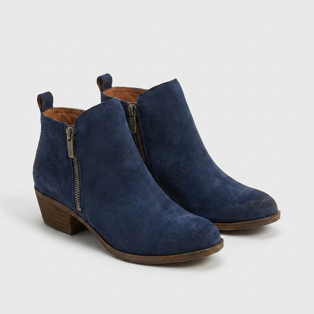 Ontdek onze nieuwe collectie dames enkellaarsjes met hak; stijlvol, comfortabel en modieus. Essentiële zomerschoenen.