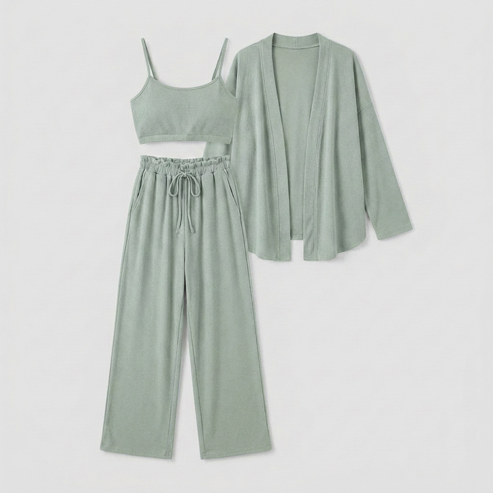Stijlvolle dames driedelige loungeset. Elegant huispak van polyester voor een chique en ontspannen look.