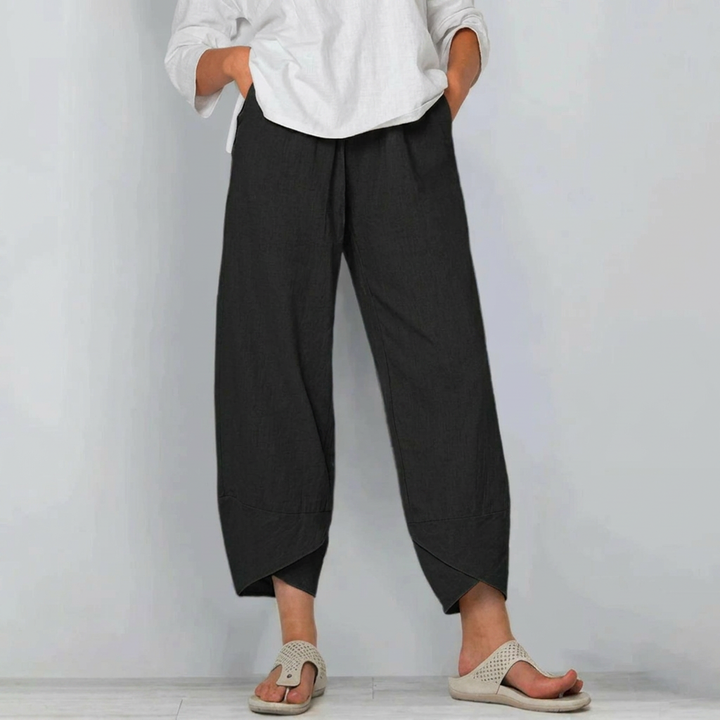 Stijlvolle damesbroek met cropped, wijde pijpen. Perfect voor een trendy en comfortabele casual zomeroutfit.
