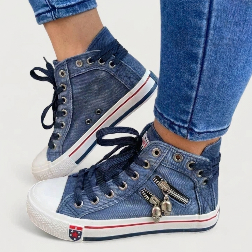 Trendy blauwe hoge sneakers, unisex casual schoenen met veters. Comfortabel voor dames en heren, perfect voor zomer en lente mode.