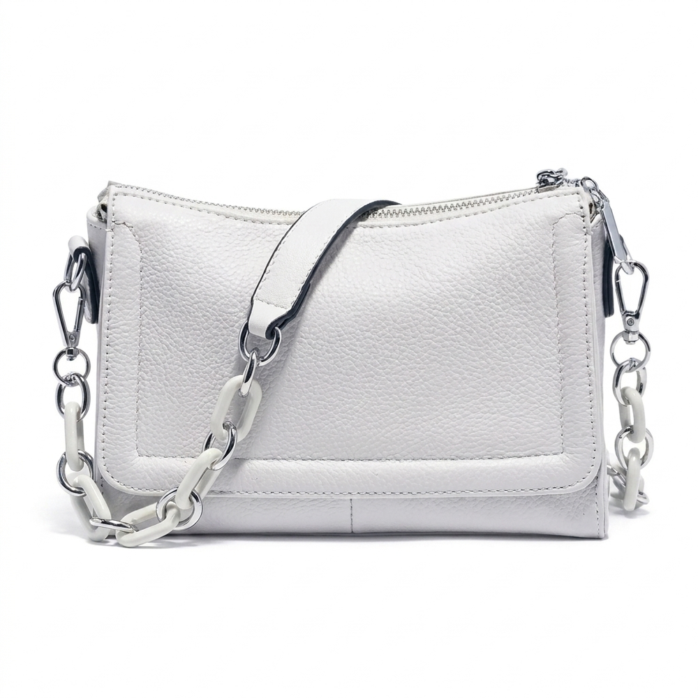 Dames witte leren schoudertas, elegant en modieus, met verfijnde afwerking, ideaal voor elke outfit.