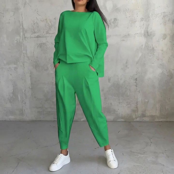 Tweedelige dames comfort set van polyester, ideaal als veelzijdig huispak of casual outfit. Maten S tot 5XL.
