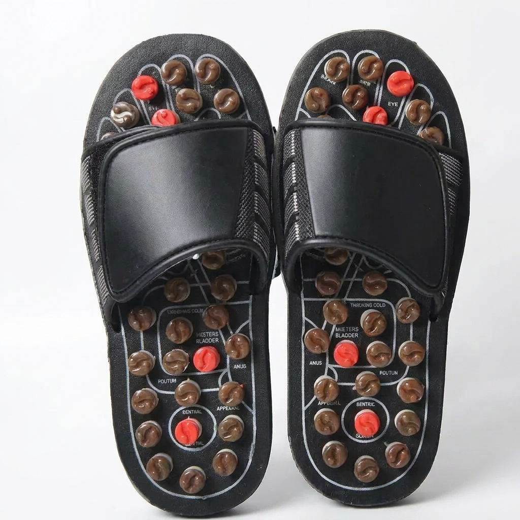 Unisex acupressuur massage slippers, zwart met reflexologie punten voor voetmassage en ontspanning. Ideaal voor welzijn.