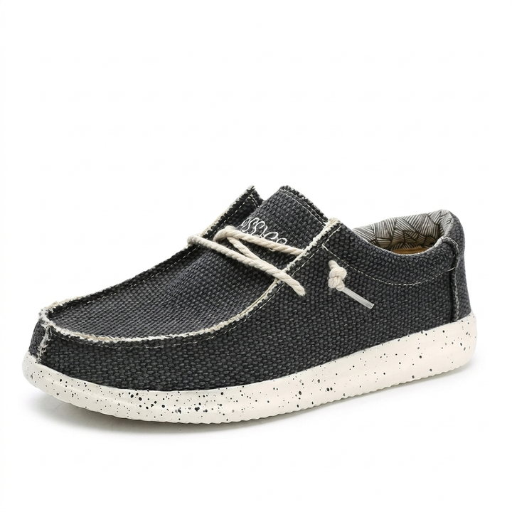 Stijlvolle heren instappers in neutrale tint, veelzijdige lichtgewicht schoenen voor elke zomer outfit.