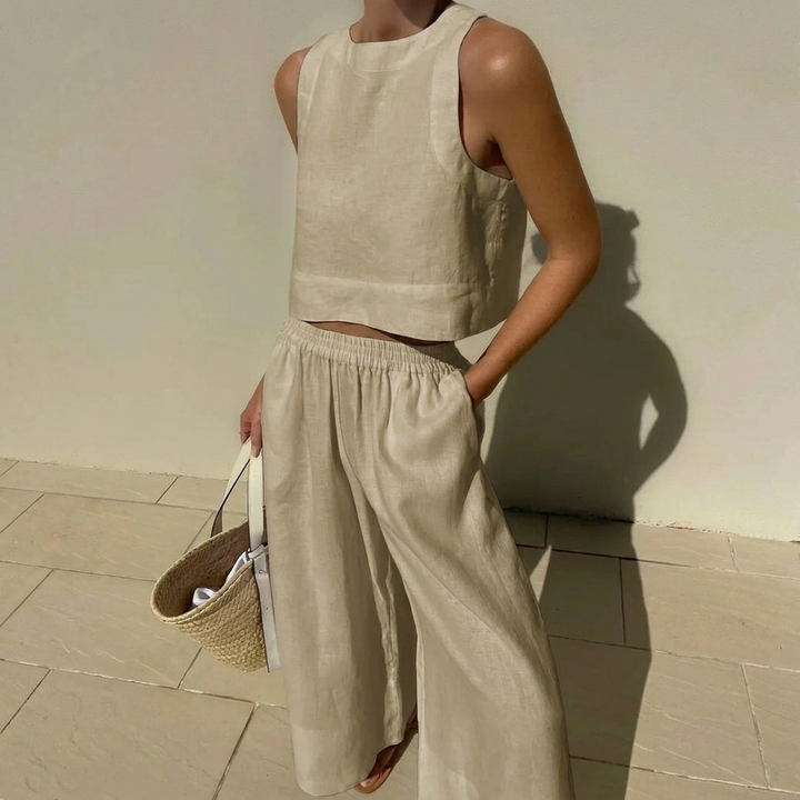 Moderne tweedelige zomerset voor dames, met een comfortabele crop top en een luchtige wijde broek.
