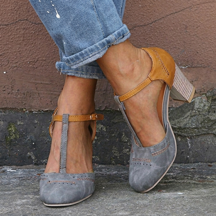 Blauwe orthopedische fashion dameshakschoenen met comfortabele voetondersteuning en moderne uitstraling.