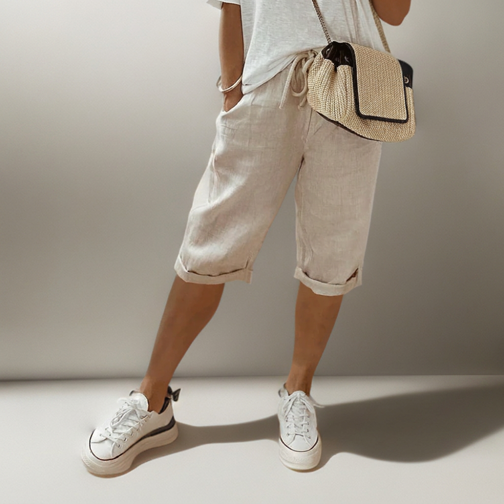 Stijlvolle groene dames shorts voor vrije tijd, met comfortabel trekkoord en luchtige losse pasvorm. Casual en ademend.