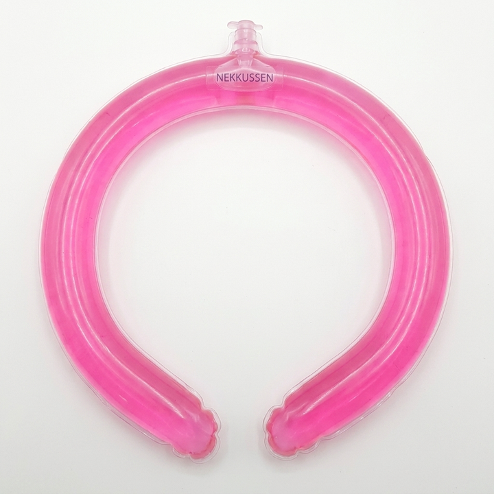 Stijlvolle unisex koelband, herbruikbaar en ideaal als accessoire voor verkoeling in elke warme situatie.