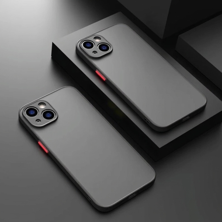 Minimalistisch doorzichtig acryl telefoonhoesje, slank ontwerp voor stijlvolle bescherming van je smartphone.