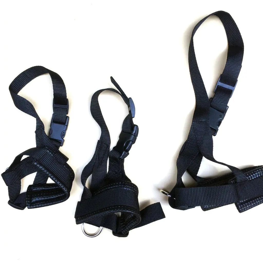 Verstelbaar hondenmondkapje van ademend nylon. Comfortabele muilkorf voor anti-blaf, anti-bijt en hondentraining.