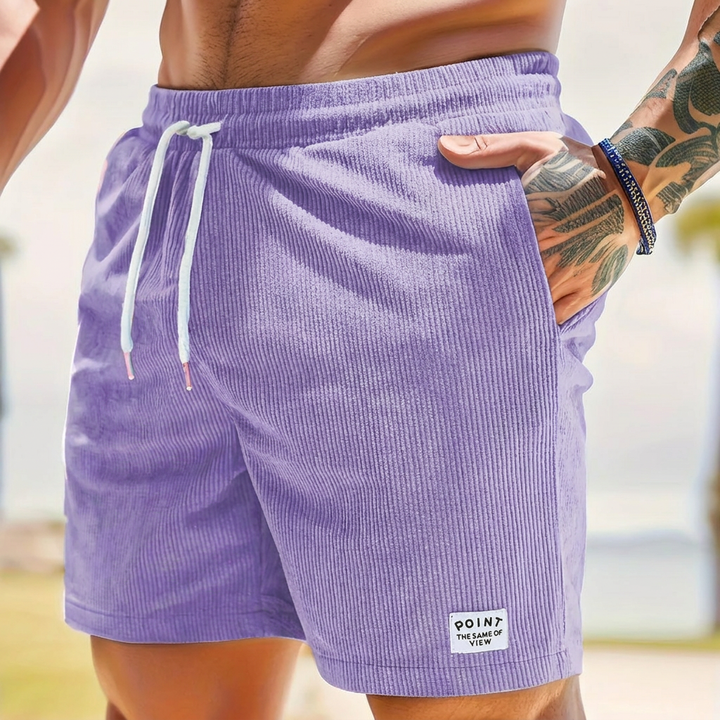 Relaxte pasvorm heren corduroy shorts met trekkoord; perfect voor een casual zomeroutfit.