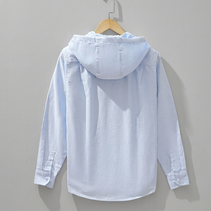 Stijlvol heren jack met capuchon, lichtblauw/wit, modern design, perfect voor een casual outfit.
