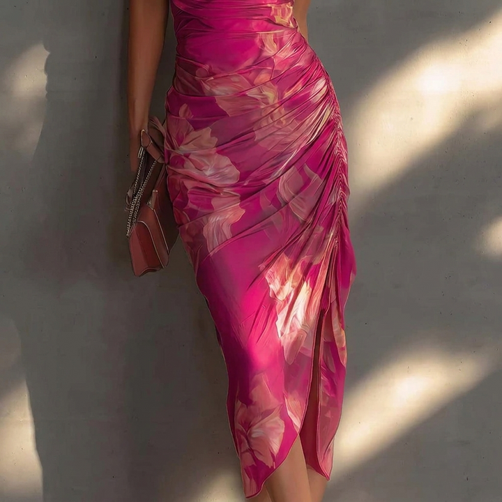 Modieuze dames midi-jurk met bloemenprint, geplooide rok en trendy watervalhals, perfect als elegante zomerjurk.