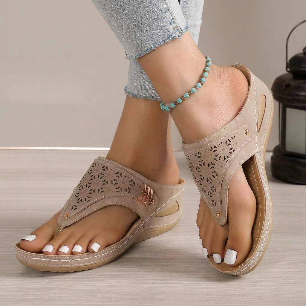Verstelbare dames wandelsandalen met brede pasvorm en ademend design voor ultiem zomercomfort.