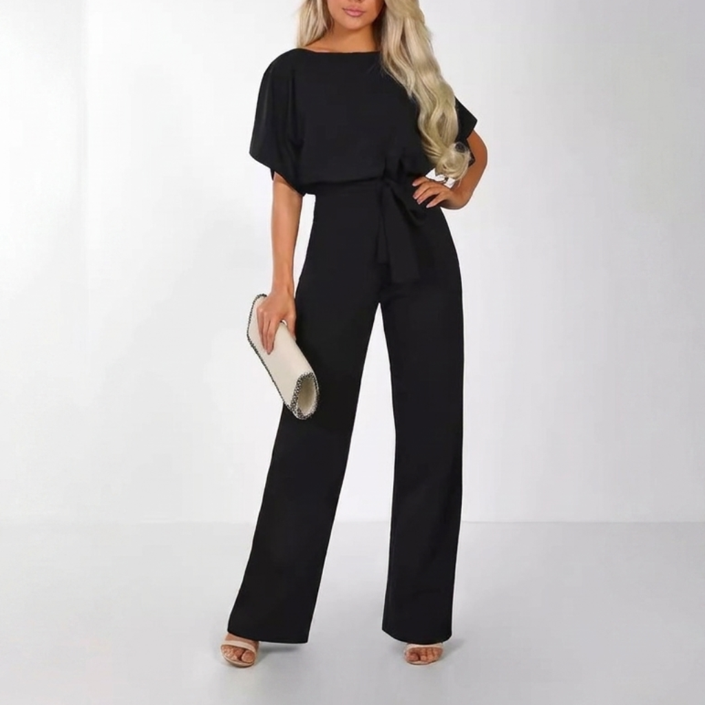Trendy dames jumpsuit CJ26 voor streetwear, met rechte pijpen en korte mouwen, voor een eigentijdse look.