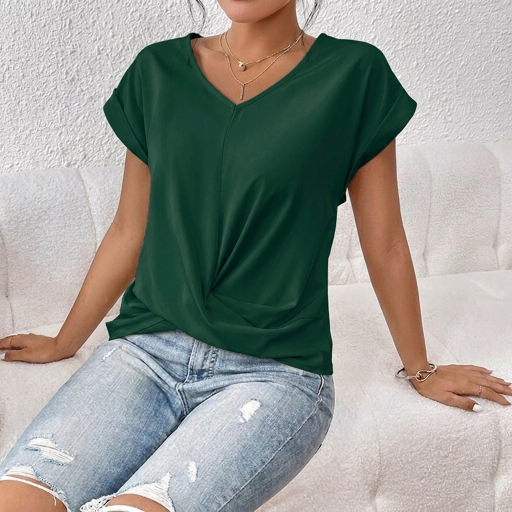 Veelzijdige dames V-hals top met knoopdetail, ideale bovenkleding voor casual mode.