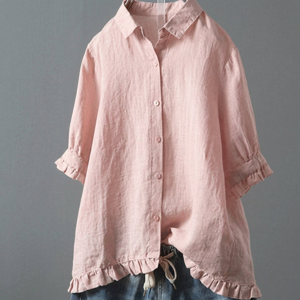 Casual roze damesblouse met ruches, knoopsluiting en lange mouwen; een veelzijdige top voor elke gelegenheid.