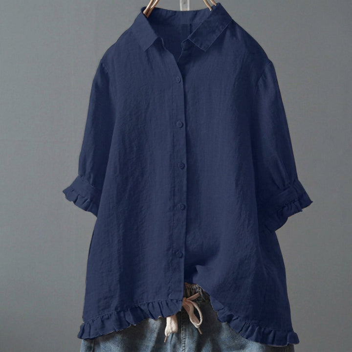 Modieuze damesblouse met ruches langs de mouwen en praktische knoopsluiting; een flatterende pasvorm voor elke vrouw.