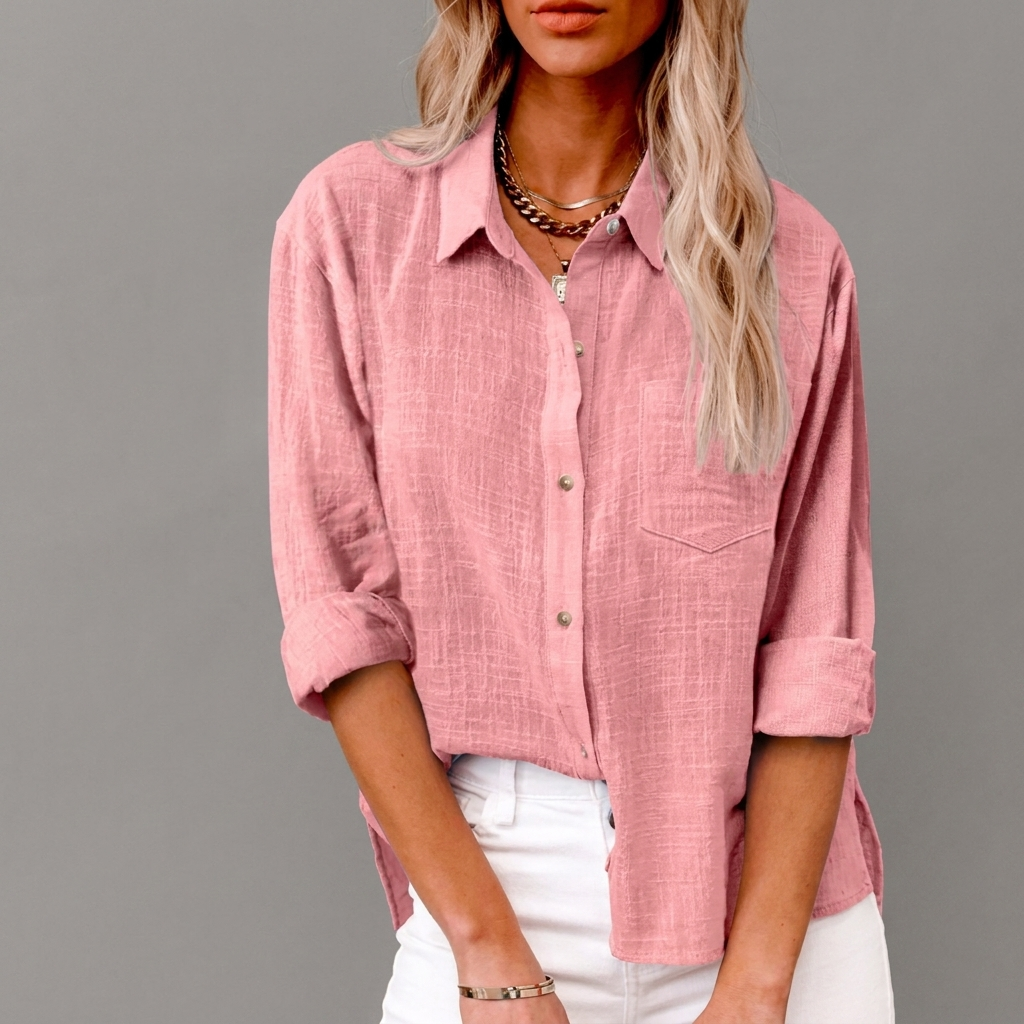 Modern damesshirt CJ26 met lange mouwen, effen design en borstzak voor een casual look.