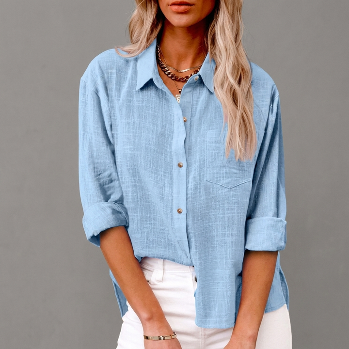 Praktisch casual damesshirt CJ26 met lange mouwen en borstzak, essentieel voor je garderobe.